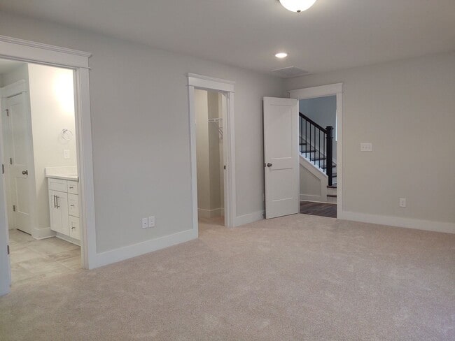 Building Photo - Beautiful Home located in the McKee Grove ...