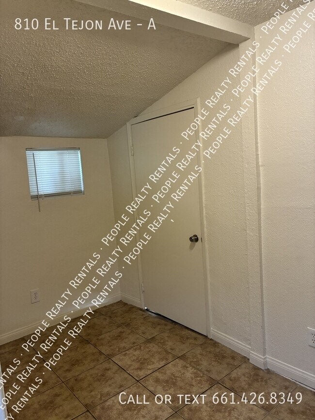 Building Photo - 810 El Tejon Ave