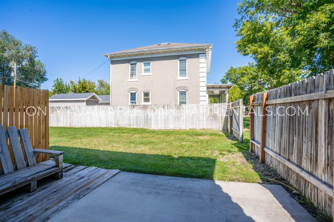 Building Photo - 74 S 100 W