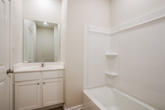 Building Photo - 14001 Freeboard Dr