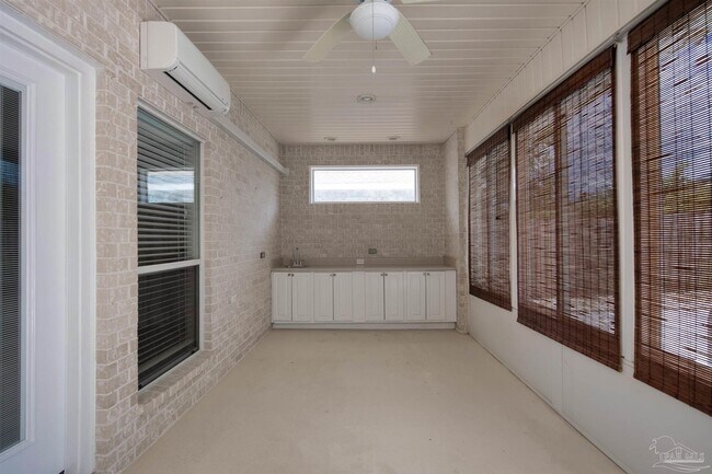 Building Photo - 2523 Pine Forest Rd