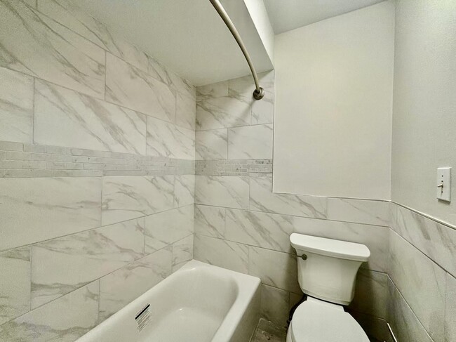 Building Photo - 781 Spinnaker Ct