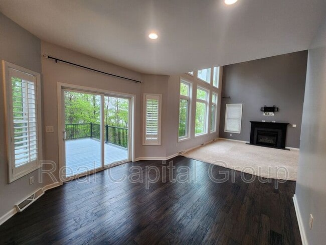 Building Photo - 40 Haywood Ln