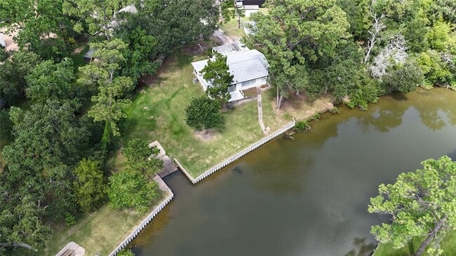 Building Photo - 12305 Pine Oak Dr