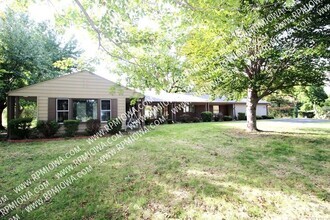 Building Photo - OVER 3000 SQ FT!!!  3 Bedroom, 3.5 Bath Ho...