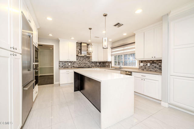 Building Photo - 4330 Bel Air Dr
