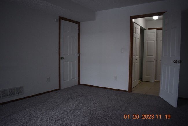 Building Photo - Cozy, Open, Quiet, and Clean Littleton 1 Bed!