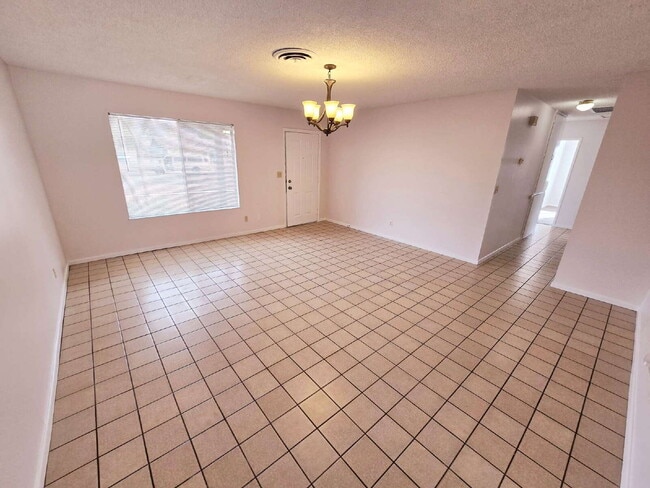 Building Photo - Spacious 4-Bedroom Oasis with Elegant Granite Touches in Vibrant Las Vegas!