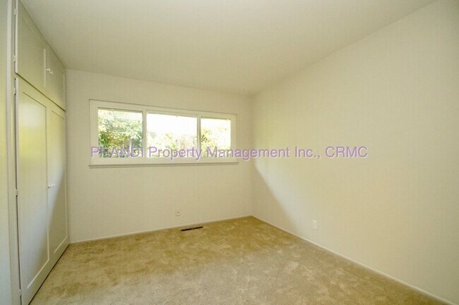 Building Photo - 525 Las Colindas Rd