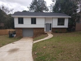 Building Photo - 2709 Bedford Way