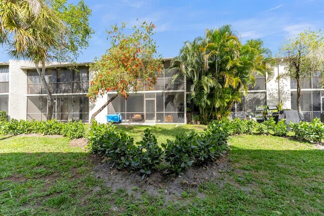 Building Photo - 1256 S Military Trail