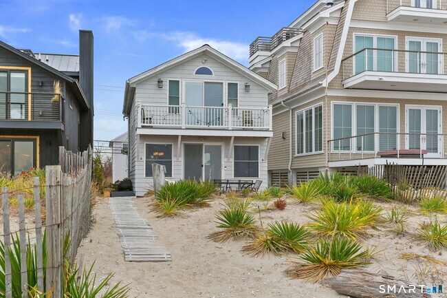 Building Photo - 1235 Fairfield Beach Rd