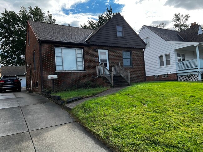 Building Photo - 7417 Kenilworth Ave