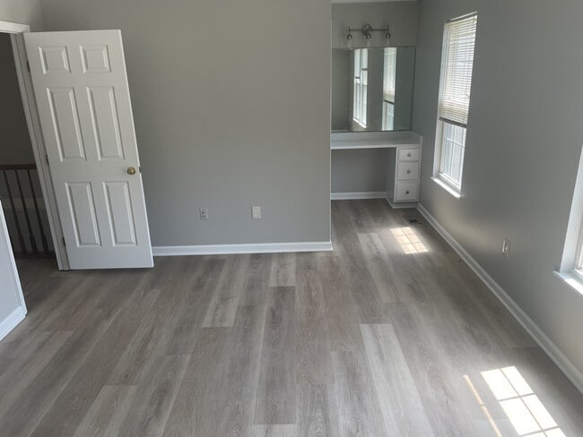Building Photo - 8505 Paragon Ct