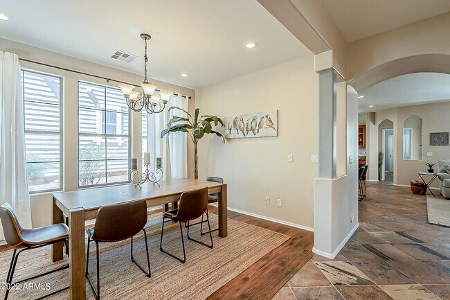 Building Photo - 21124 W Prospector Way