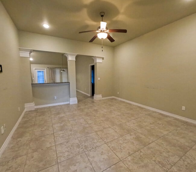 Building Photo - 7745 Corral Dr