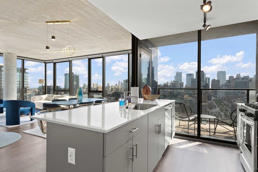 Building Photo - 1314 W Randolph St