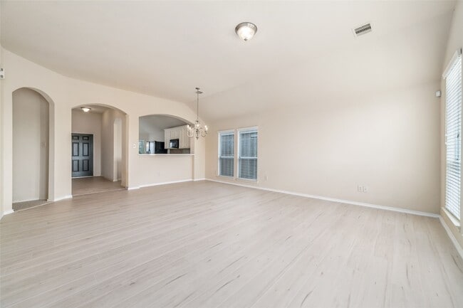 Building Photo - 3 Garden Grove Dr