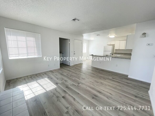 Building Photo - 2 WEEKS FREE RENT PROMO ON THIS NEWLY RENO...