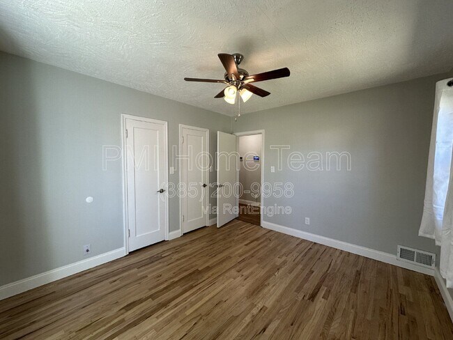 Building Photo - 33 Sylvia Dr