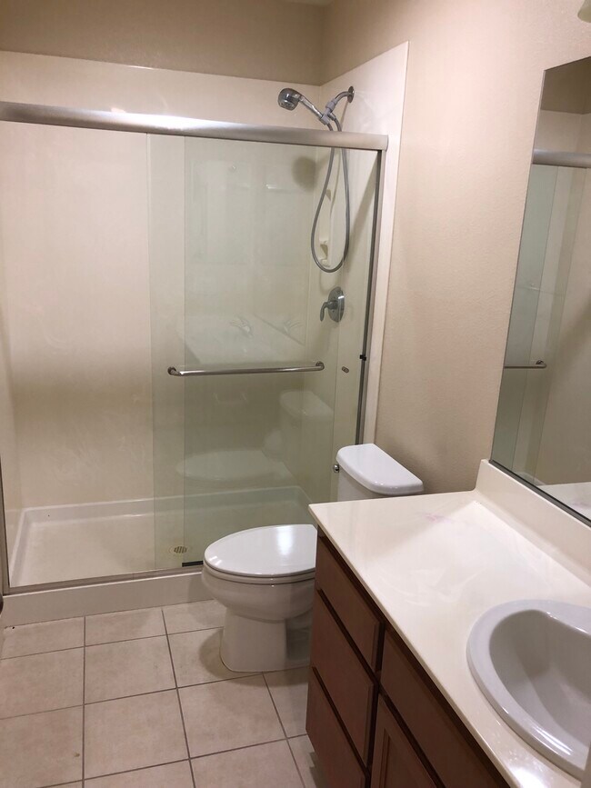 Building Photo - 1252 Water Lily Way