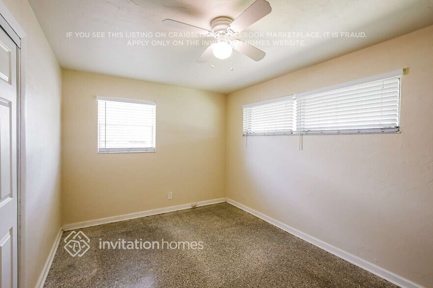 Building Photo - 1755 SW 37th Way