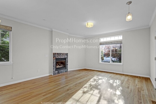 Building Photo - 3117 SW 173rd Ave