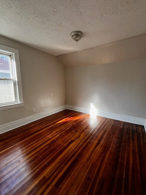 Building Photo - 26 Forester St