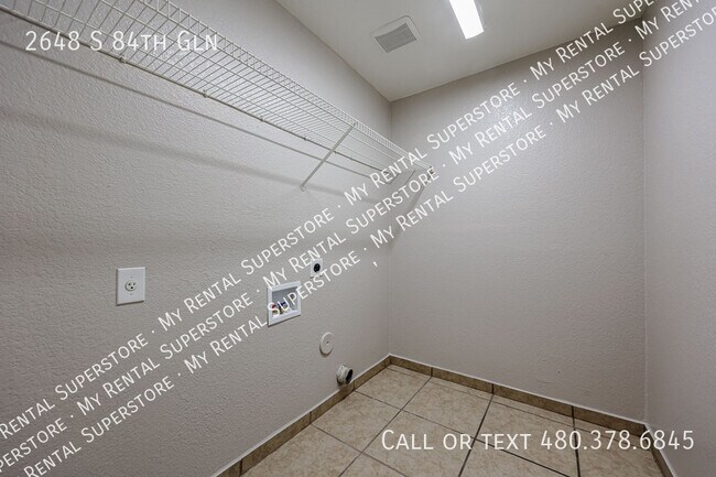 Building Photo - 2648 S 84th Gln
