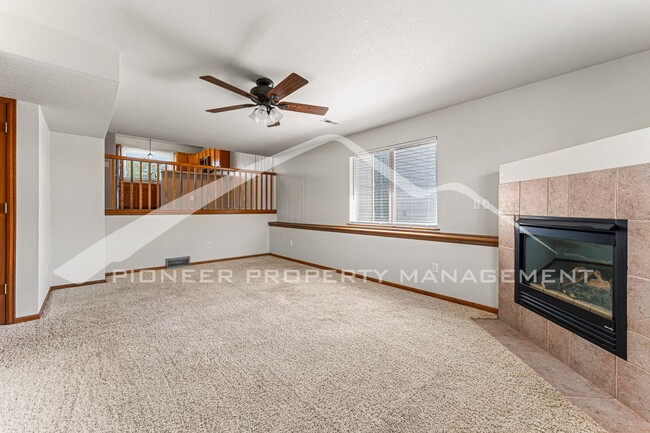 Building Photo - Spacious Home with Fenced Yard and Central AC