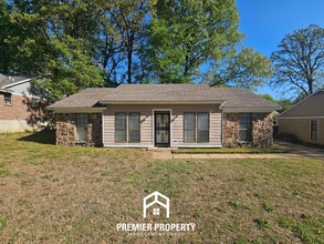 Building Photo - Modern 3BR/2BA Memphis Home | Vaulted Ceilings, Hardwood Floors & Dual Dining