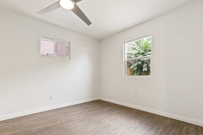 Building Photo - 2 Bed / 2 Bath House in Lincoln Heights is...