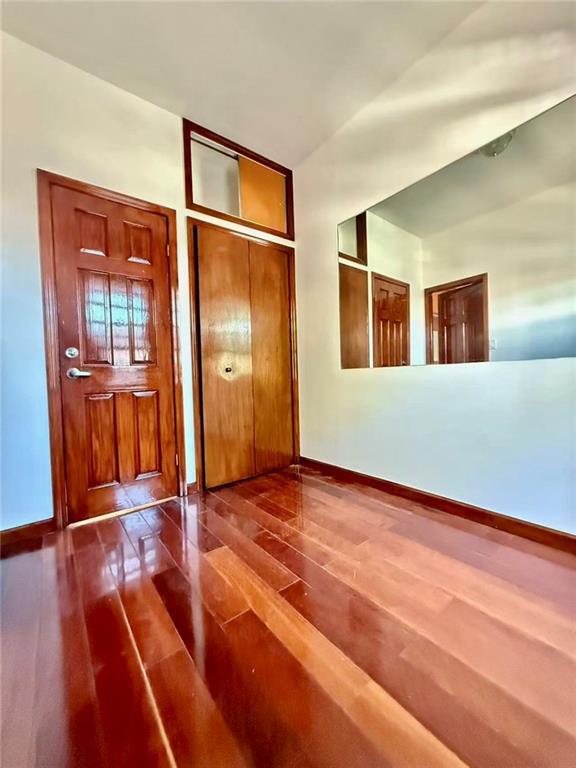 Building Photo - 333 Parkville Ave