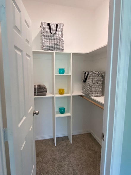 Building Photo - 1003 S 1st St