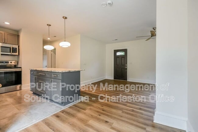 Building Photo - 1239 Sunset Dr