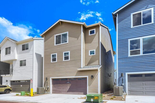 Building Photo - 10725 Lewanee Pt