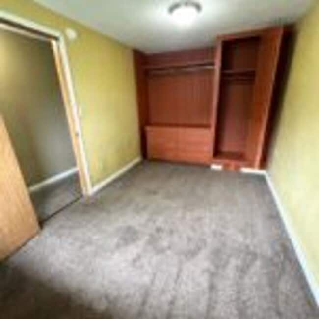 Building Photo - 2955 Exeter St