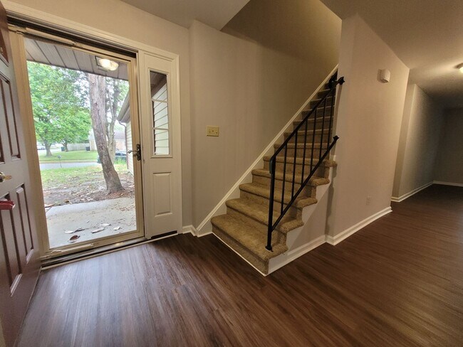 Building Photo - DUNBARTON