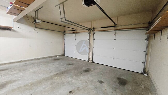 Building Photo - 203 Elmbrook Ln