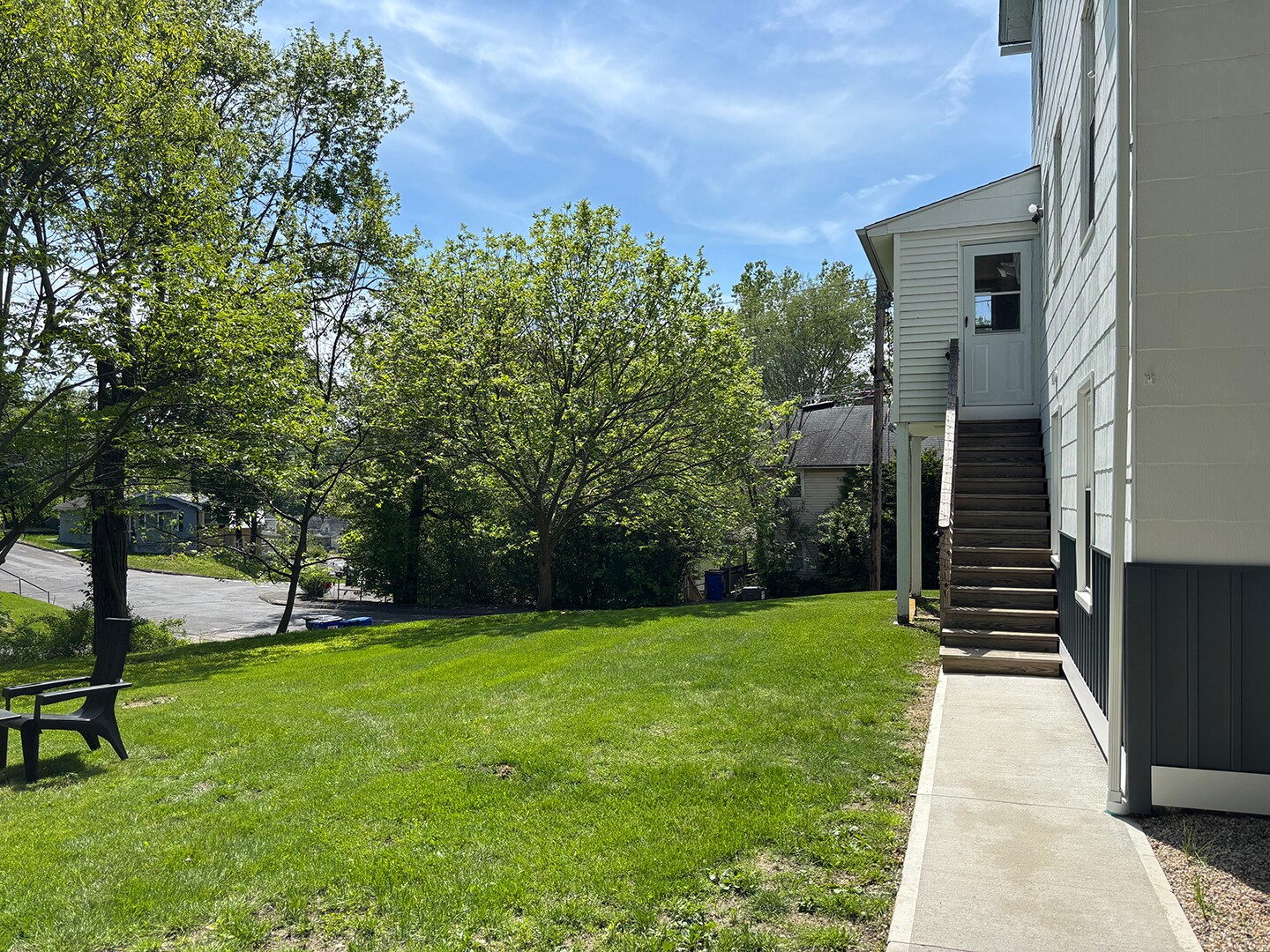 Back door, steps lead to backyard - 206 Echo Lake Rd