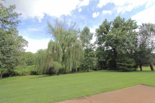 Building Photo - 5711 Chadwick Ln