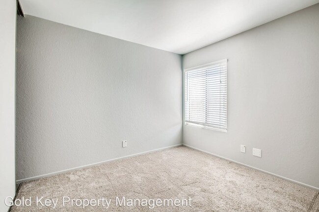 Building Photo - 2 br, 2 bath House - 11150 Kelowna Rd. #72