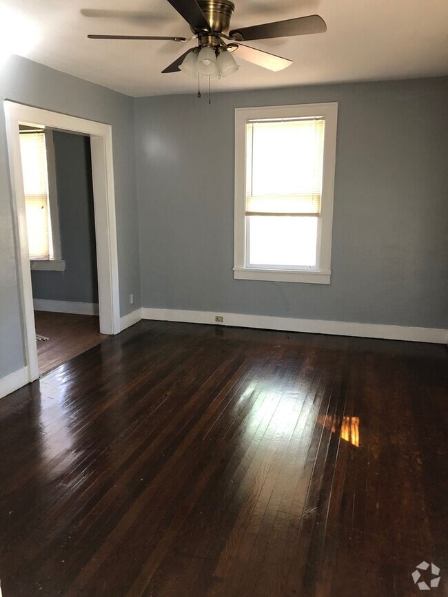 Building Photo - 3 Bed 1 Bath