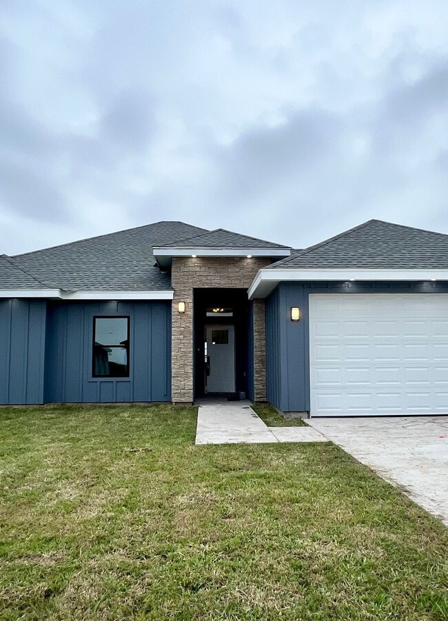 Building Photo - 116 Faith Dr