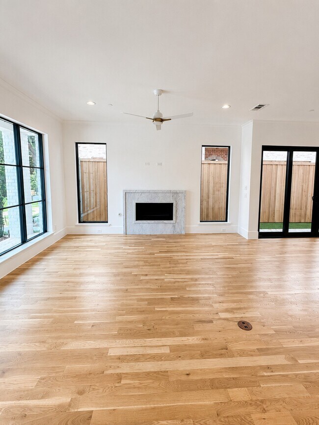 Building Photo - 3529 Asbury St