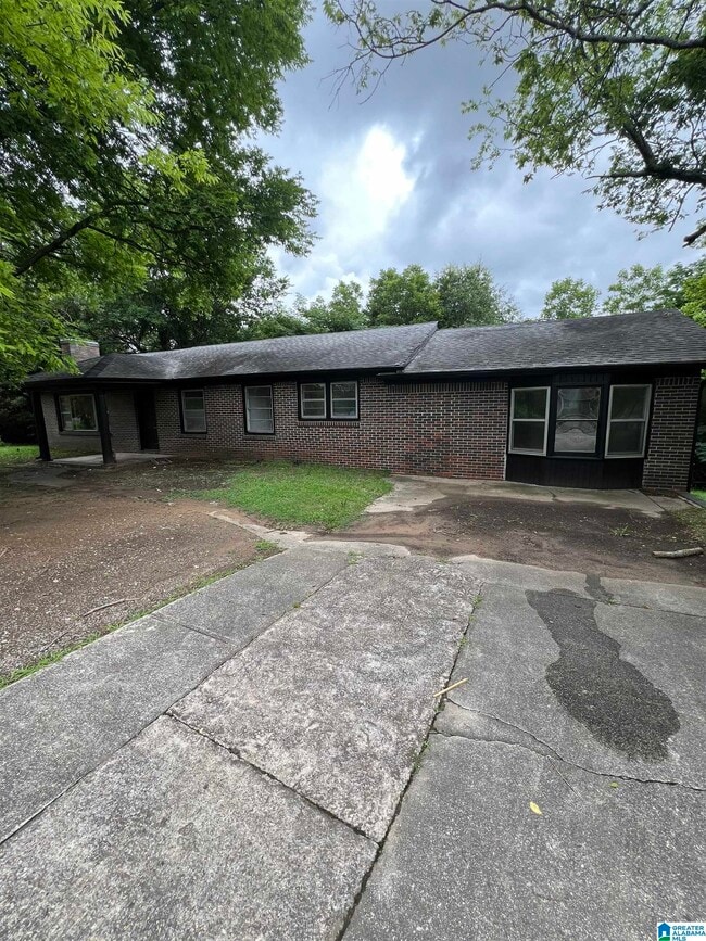 Building Photo - 905 Lynn Dale Ln