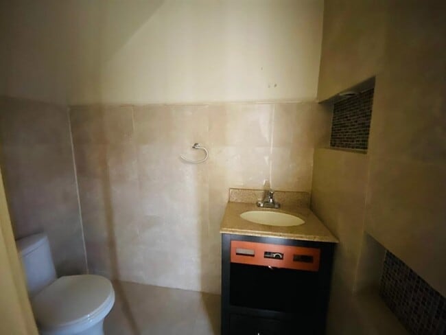 Building Photo - 2903 Patzcuaro Dr