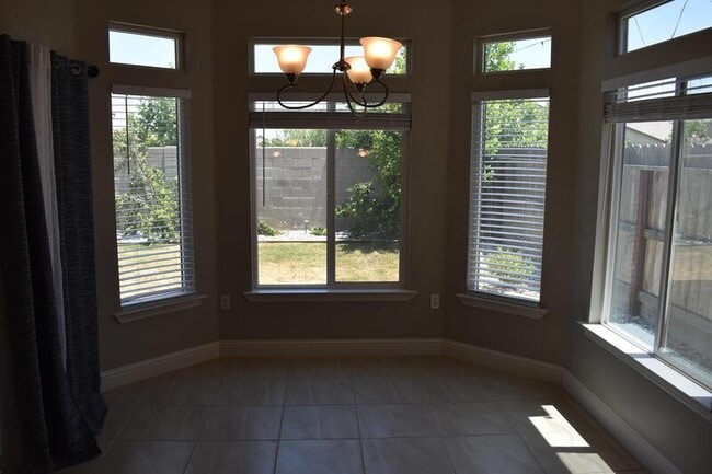 Building Photo - 4364 Wickson Pl