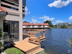 Building Photo - Beautiful Lake View 2-Bedroom Condo in Win...