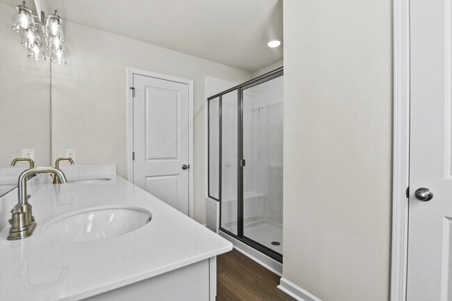 Building Photo - 9413 Sun Fountain Dr
